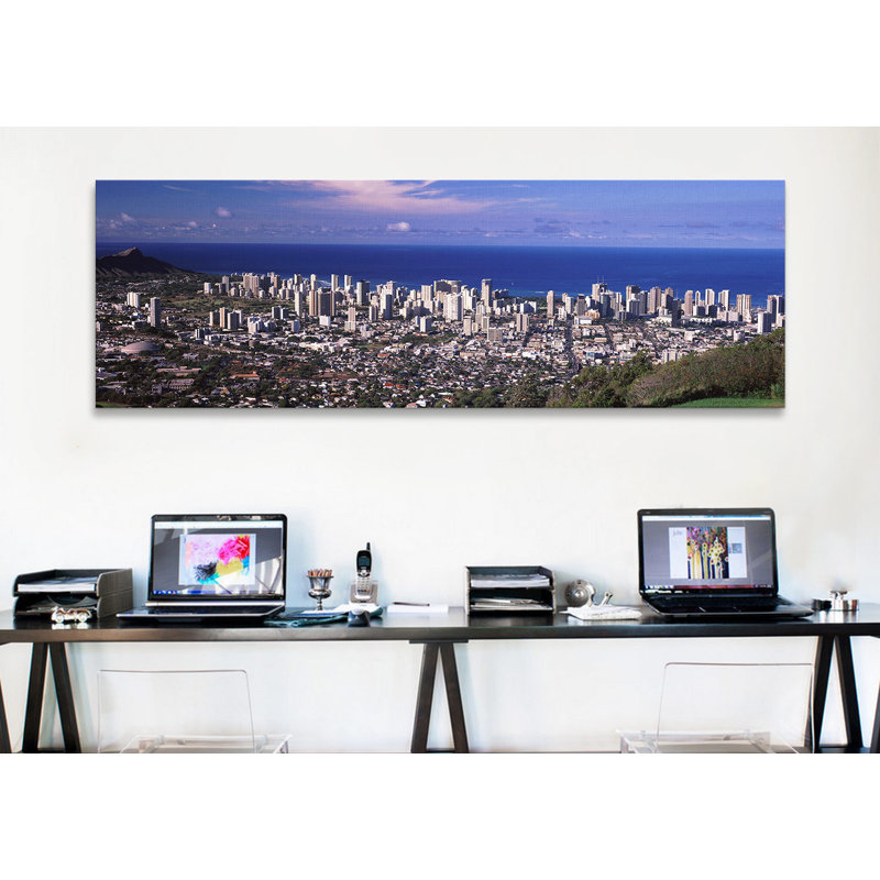 « honolulu, oahu, hawaii 2010 », reproduction de photo sur toile, H 16 po x l 48 po x P 1,5 po, Toile tendue