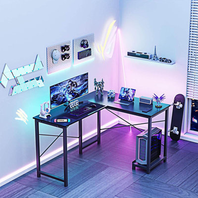 Bureau de jeu en L