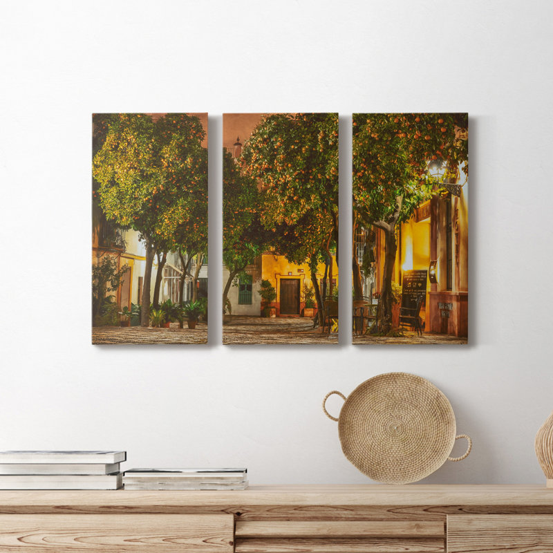 Night in Seville - Photographie sur toile tendue 3 pièces, H 12 po x l 24 po x P 1 po