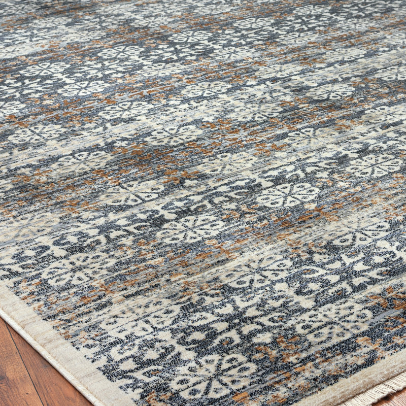 Mirabelle Floral Area Rug in Grey, Rectangle 2' x 3'