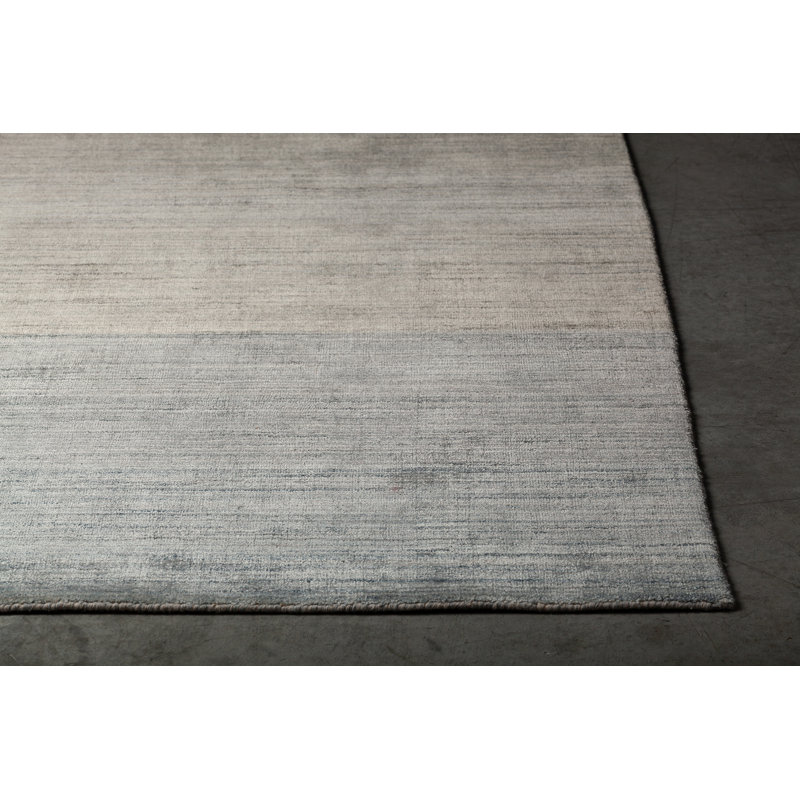 Tapis moderne beige et gris à motif abstrait tissé à la main Yaritza, Rectangle 7 pi 9 po x 10 pi 6 po