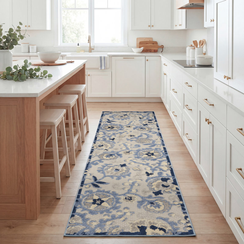 Floral Indoor / Outdoor Rug, Runner 2'3" x 10'