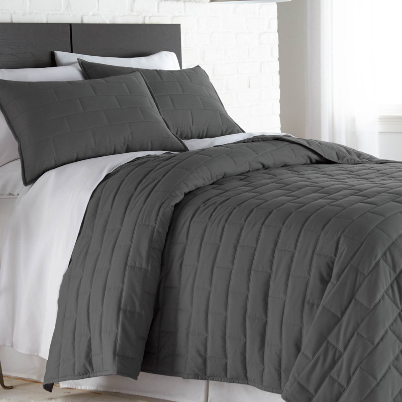 Southshore Fine Linens Brickyard Quilt Set in Slate Grey, Lightweight Double-Brushed Microfiber Brick-Style Quilted Bedding Set with 2 Pillow Shams, Full/Queen
