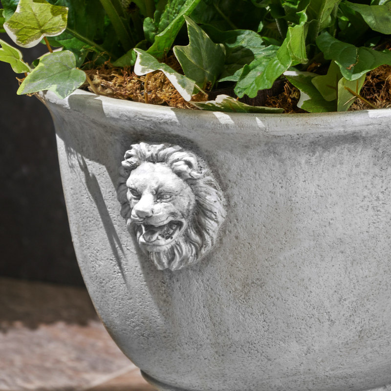 JARDINIER À JARDIN