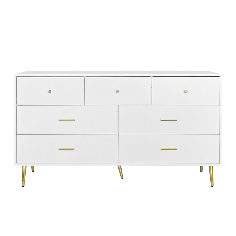 Grande commode à sept tiroirs avec poignée dorée et pieds dorés