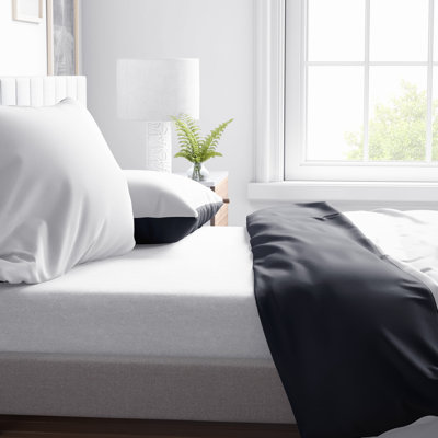 Reana Bedding