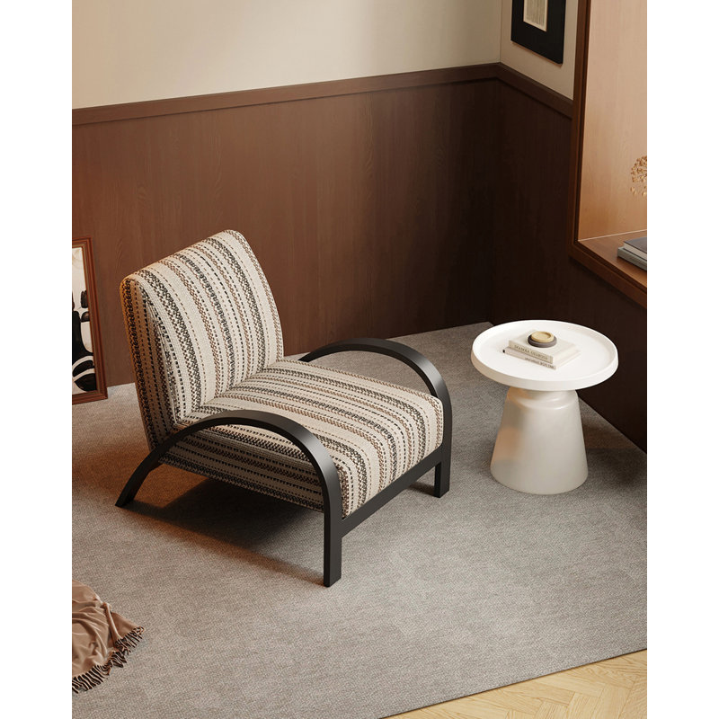 Fauteuil d'appoint de style médiéval rayé en tissu imprimé avec structure en acier au carbone pour le salon