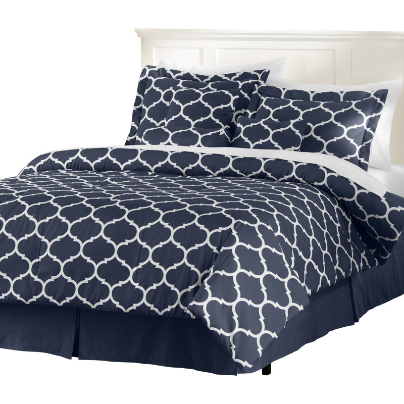 Basics Polyester Standard Geometric Shapes Comforter, Navy / White, King