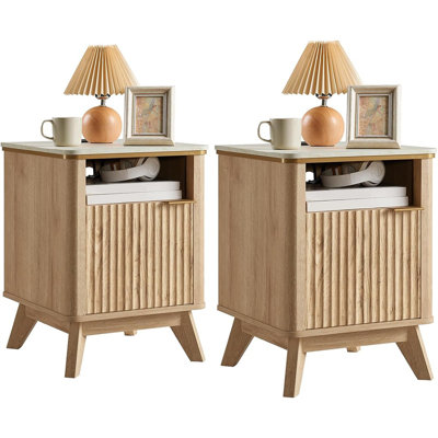 Ensemble de 2 tables de chevet avec station de charge, table de chevet avec rangement ouvert et armoire, table d'appoint moderne de 18 po, table de bout pour chambre à coucher, salon, chêne naturel