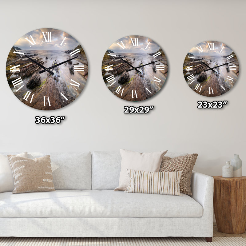 Horloge murale côtière et côtière inhabituelle en Corse, Moyen
