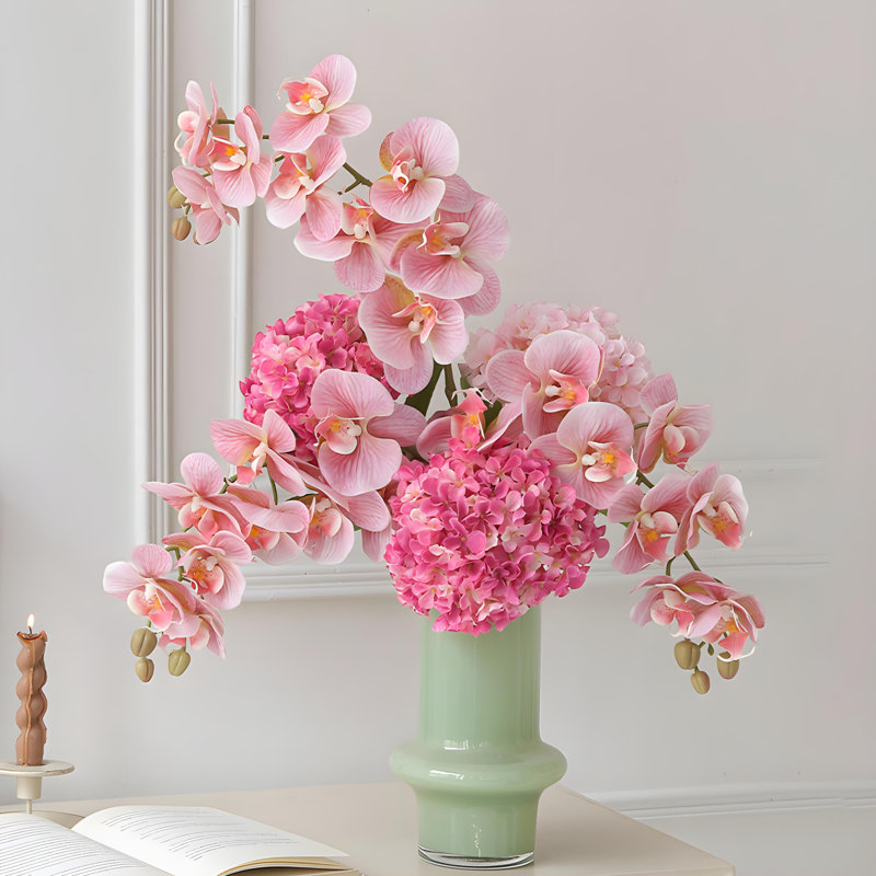Ornements de fleurs simulées