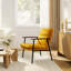 Fauteuil d'appoint rembourré en tissu avec structure en métal et accoudoirs en bois-118866583