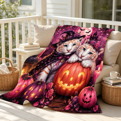 Cute Halloween Tiger Print Blanket, Spooky Pumpkin & Witch Hat Design, Cozy Throw for Sofa Couch Bed Bedroom Living Room Home Decoration