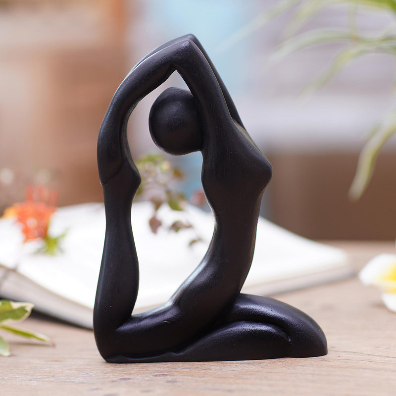 Figurines & Sculptures
