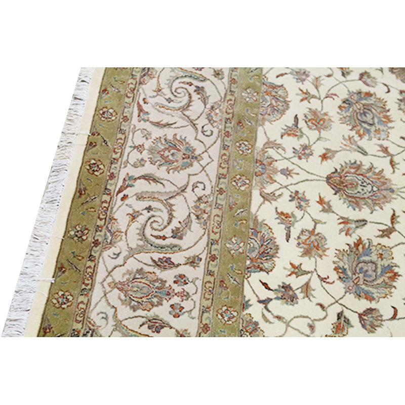Oriental Area Rug in Ivory