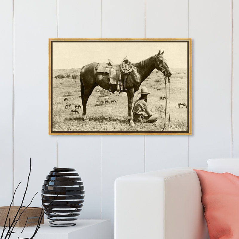 «Cowboy IV», photographie sur toile, Cadre doré, H 30 po x l 20 po x P 1,5 po