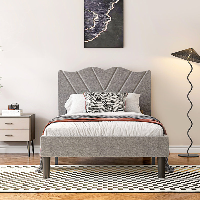 Lit plateforme simple tapissier