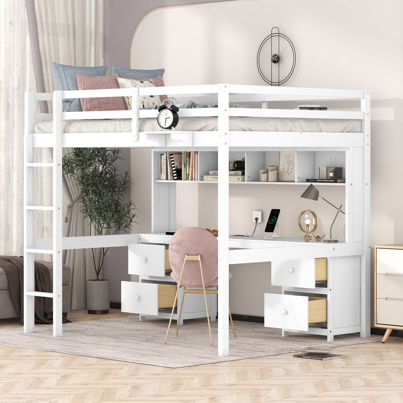 Lit mezzanine avec bureau intégré, plusieurs armoires, tiroirs, plateau de chevet et station de charge pour un espace de vie et de travail amélioré