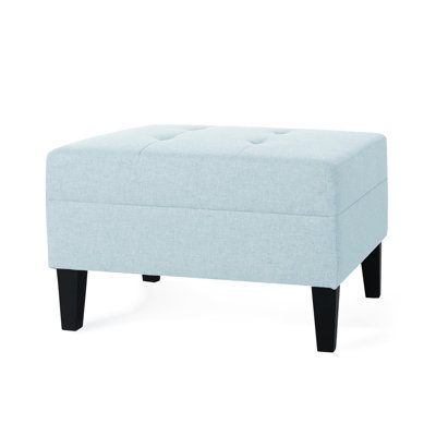 Tissu bleu avec base en bois de bouleau. L 28,03 po x P 23,12 po x H 18,16 po. Siège de détente rembourré en tissu. Pour un look gracieux. Profondeur de 23,12 po, largeur de 28,03 po et hauteur de 18,16 po. Zone de confort