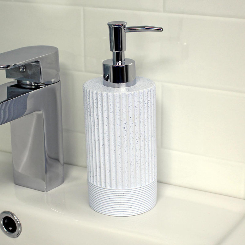 Shaniquah Bathroom Accessory Set