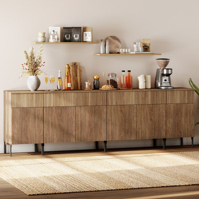 Buffet en bois 94,5 "avec motif de roseaux, crédence moderne 4 en 1 avec station de charge pour la cuisine et la salle à manger
