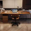 Bureau de direction rectangulaire à 3 tiroirs en bois massif brun noisette avec bureau-118614559