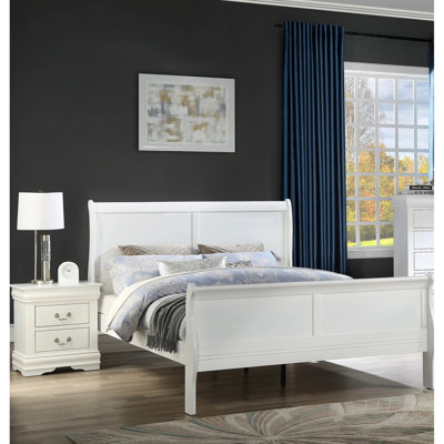 White Colour Full Size Bed, Solid Wood Bedroom Frame With Bracket Feet In Flair