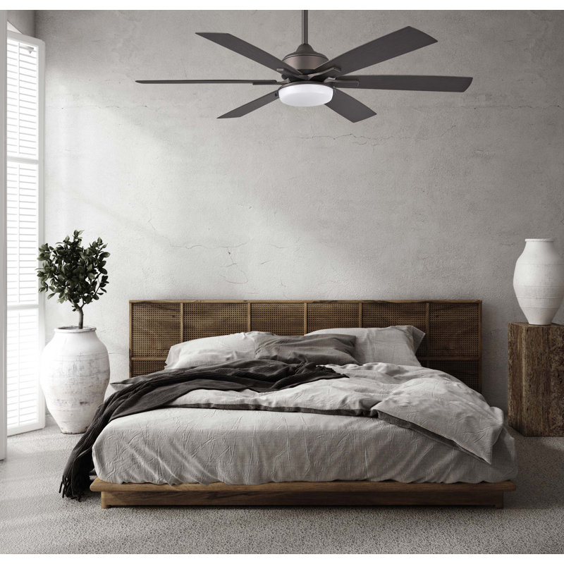 Ventilateur de plafond plat à 6 pales 54 po Pagoda avec télécommande, ensemble d'éclairage à DEL à intensité variable et moteur réversible Pagoda