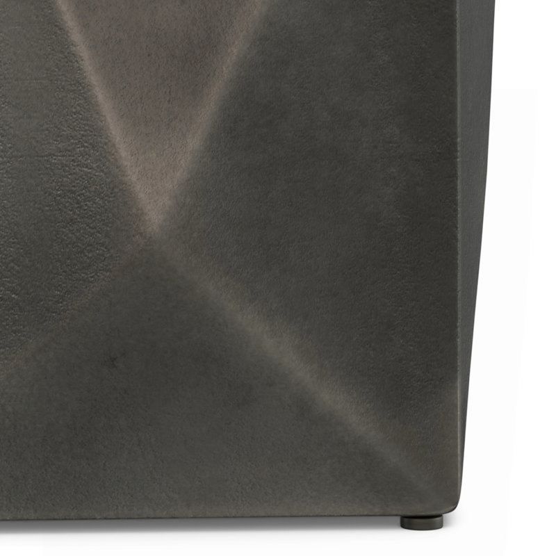 Table d'appoint Danner en fonte d'aluminium