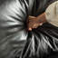 Causeuse-coussin standard en cuir véritable noir-601507457