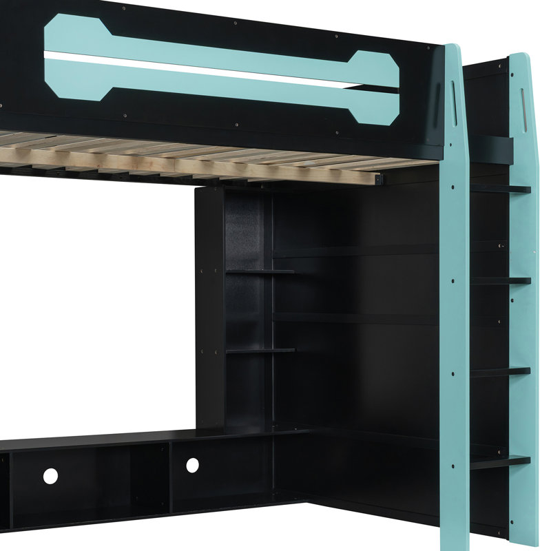 Lit mezzanine double en bois de couleur bleu nuage avec rangement sous le comptoir, éclairage et bureau latéral pour un espace de jeu parfait.