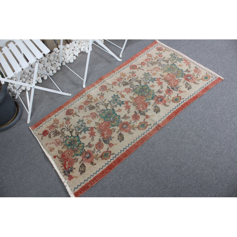 Petit tapis beige en laine turque Oushak - idéal pour créer des espaces chaleureux et élégants