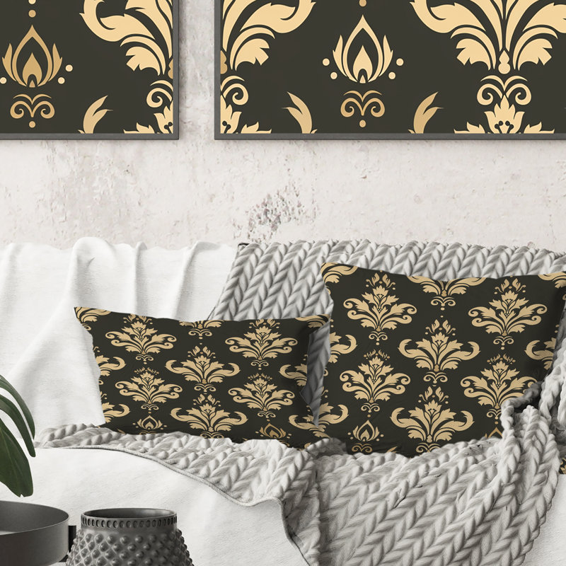 Coussin décoratif brun et beige à motif damassé classique I, H 18 po x l 18 po