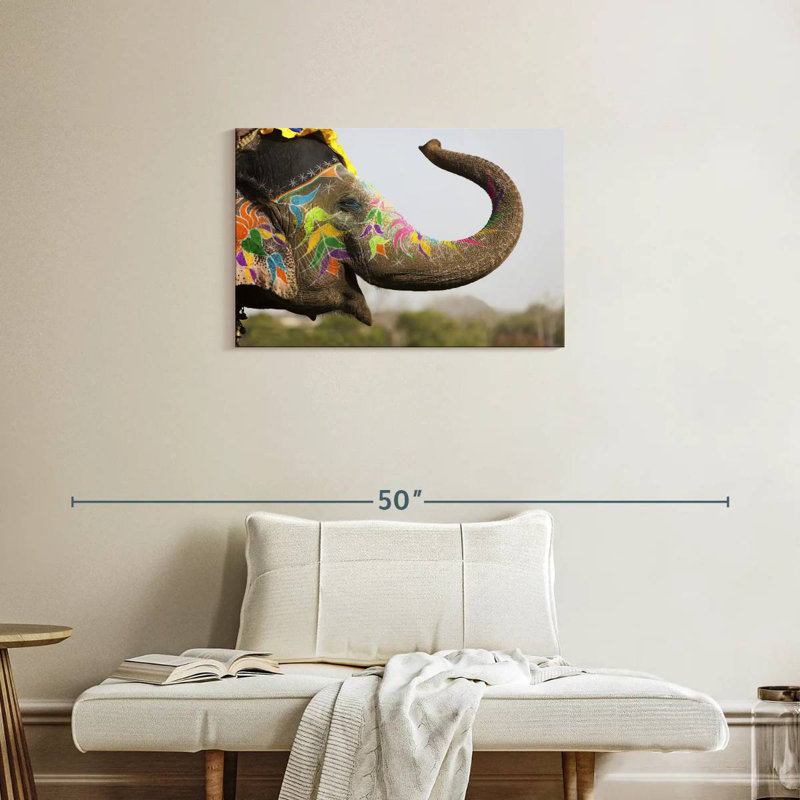 Souriant éléphant indien peint, H 20 po x l 30 po
