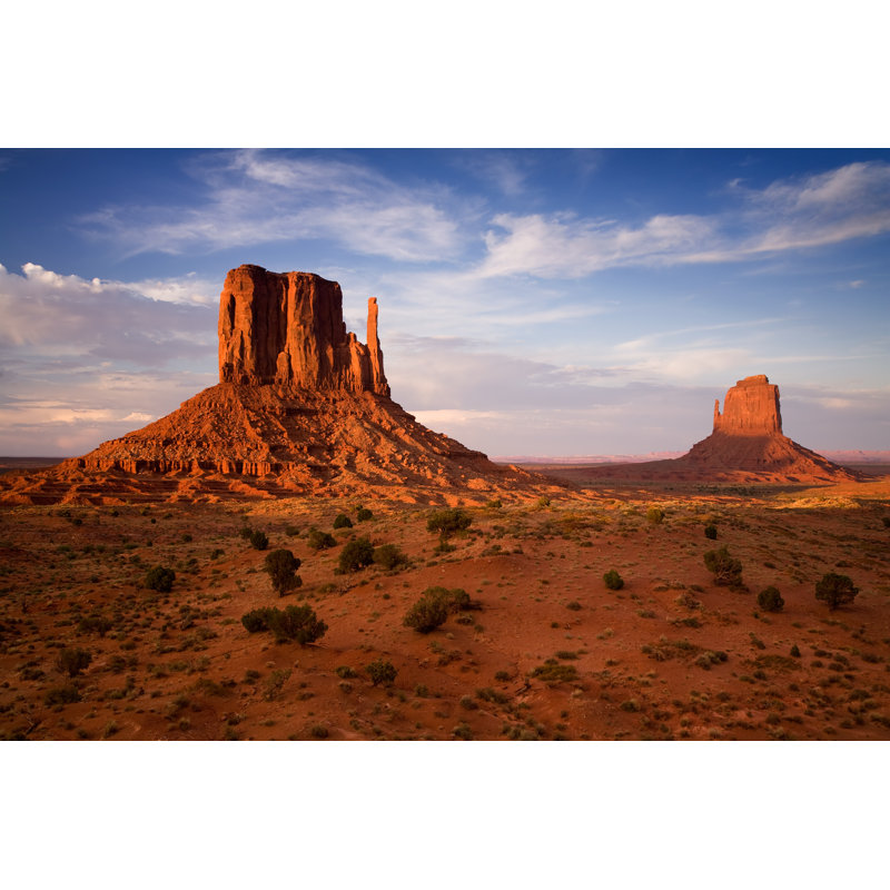 Lumière du soir et les mitaines à Monument Valley, H 20 po x l 30 po