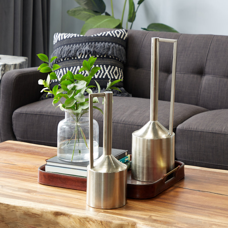 Ensemble de vases en métal avec poignées, Argent