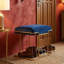 Repose-pieds en velours bleu Daija