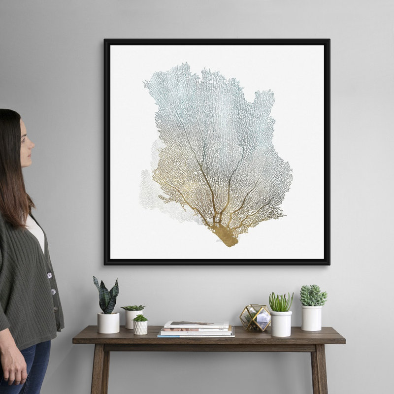 «Delicate Coral I» par Isabelle Z - reproduction d'art sur toile, H 38 po x l 38 po, Toile avec cadre flottant, Noir