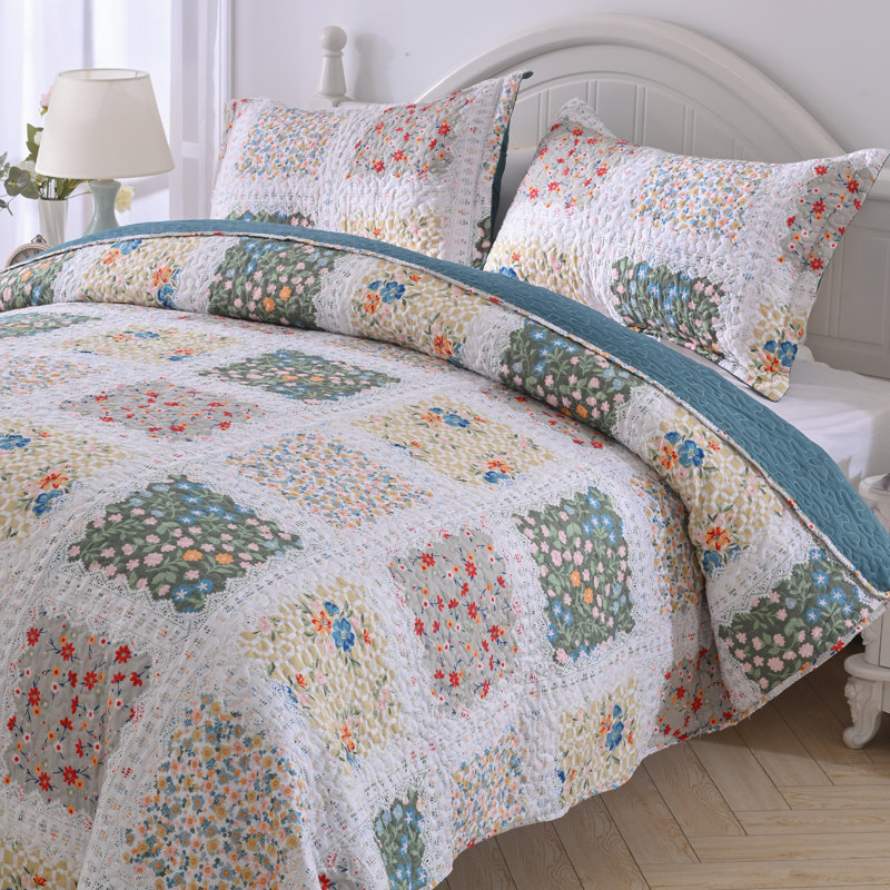 HoneiLife Strolling Among Flowers Grid Stitching Blended Bedspread 3-Piece Queen Size Quilt Sets, Secret Garden White, QUEEN