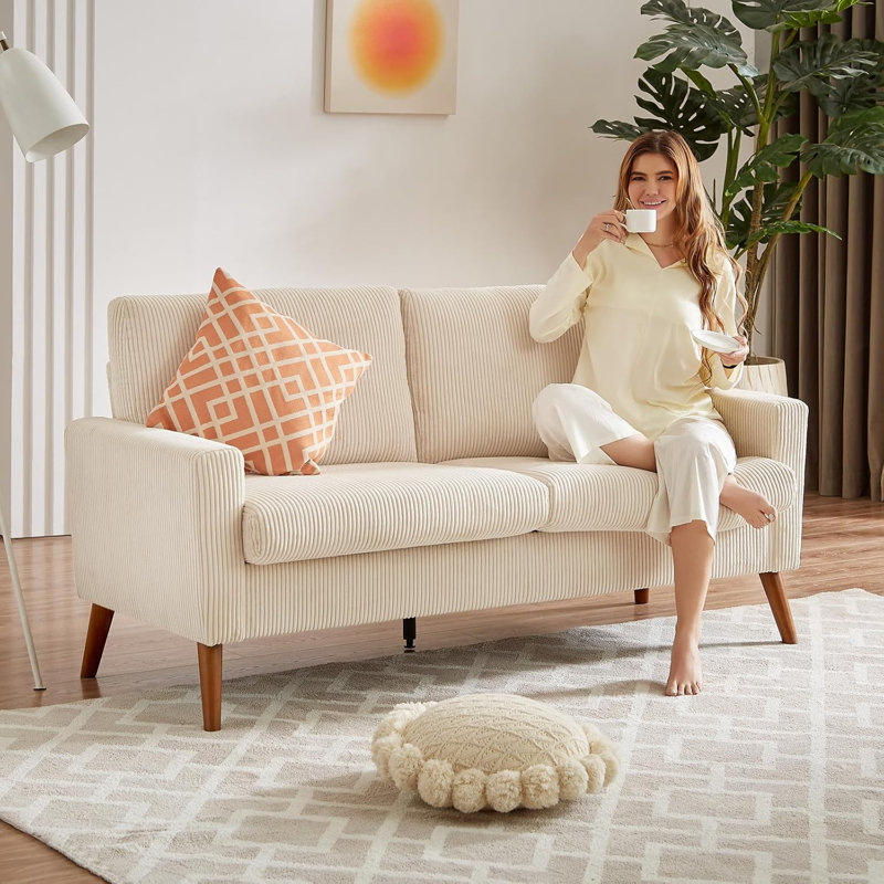 Causeuse standard rembourrée, H 35 po x l 68 po x P 30 po, Velours côtelé beige