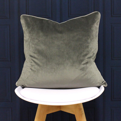 Oliver Square Throw