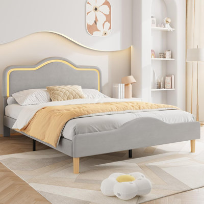 Grand lit plateforme tapissier en velours avec tête et pied de lit réglables à DEL RVB, lit pour enfant de style princesse, support en lattes de bois d'une capacité de 800 lb, aucun sommier nécessaire