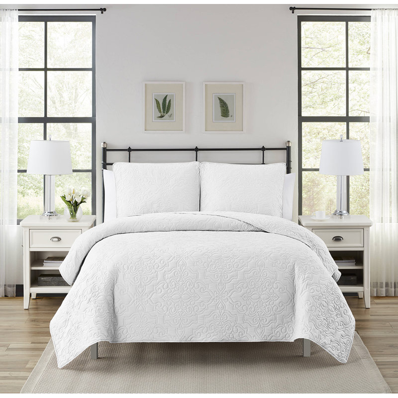 Ensemble de courtepointe réversible en microfibre 3 pièces Maberry, Courtepointe pour grand lit + 2 taies décoratives