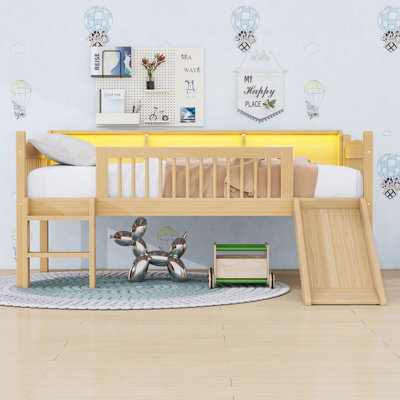 Lit mezzanine en bois avec lumières DEL intégrées et tablettes de rangement