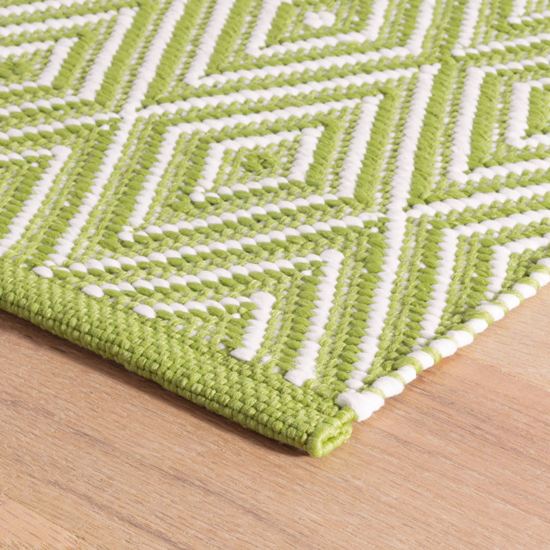 Diamond Sprout/White Handwoven Indoor/Outdoor Rug, Runner 2'6" x 12'