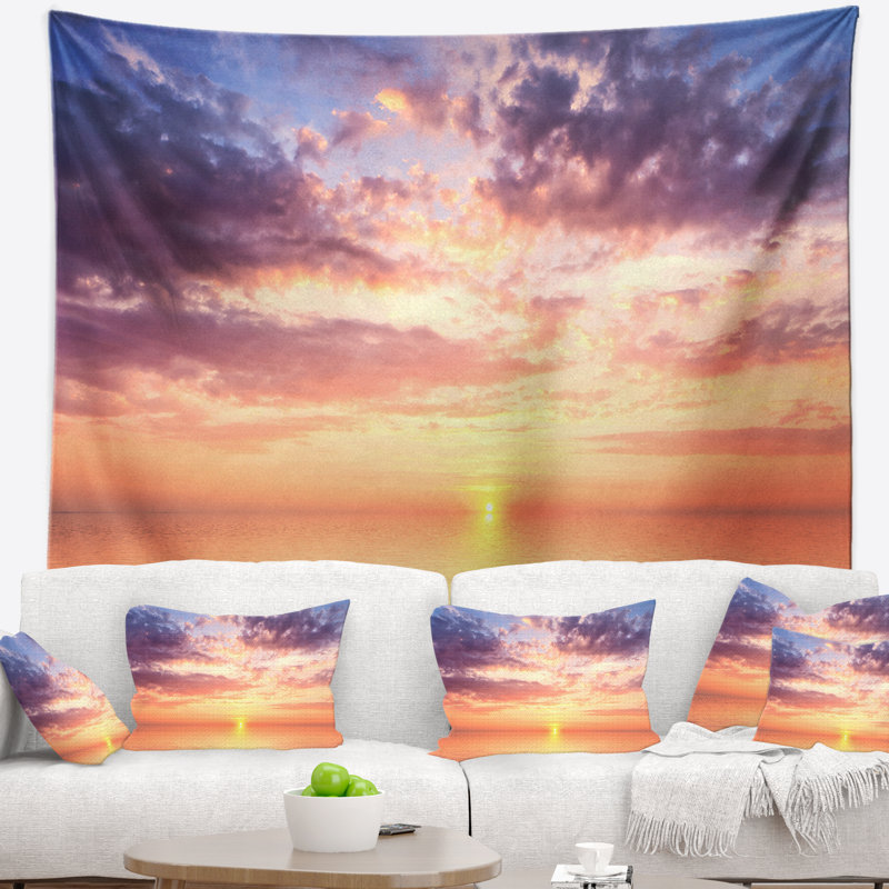Ciel bleu nuageux et tapisserie idéale au coucher du soleil Seascape, H 32 po x l 39 po
