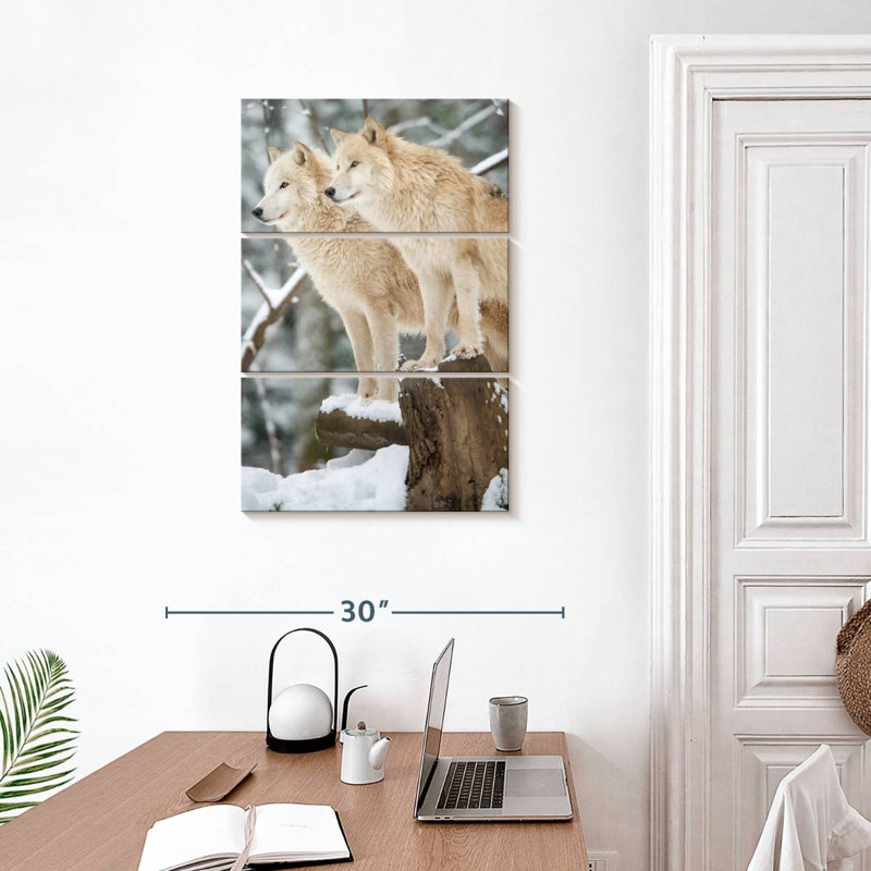 Brampt Two Wolves, 32" H x 20" W