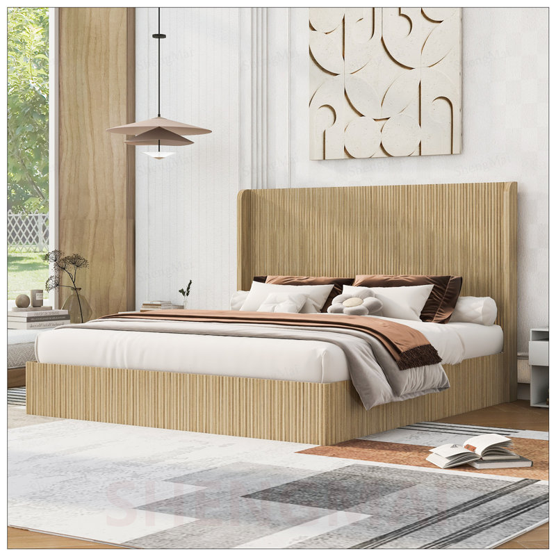 Structure de lit très grand Mid-Century en bois cannelé, tête de lit haute à oreilles, plateforme à profil bas, assemblage facile pour les chambres à coucher