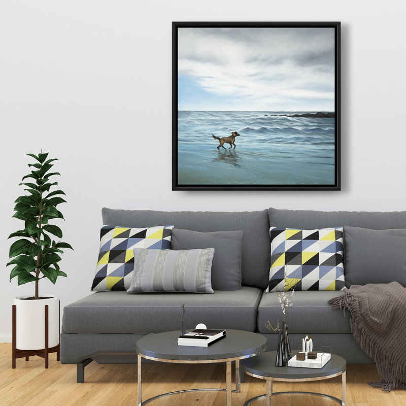 Chien sur la plage - Décoration de toile encadrée bleue, H 37,25 po x l 37,25 po