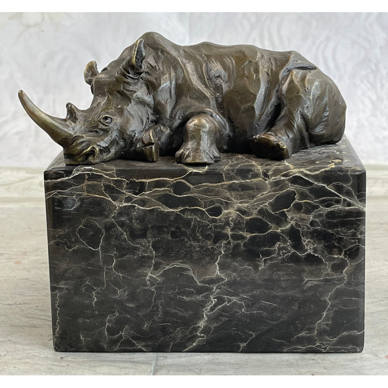Figurine signée de rhinocéros blanc original